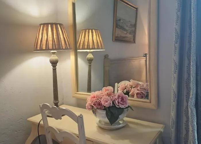 Le Relais D'elle Bed & Breakfast 4*